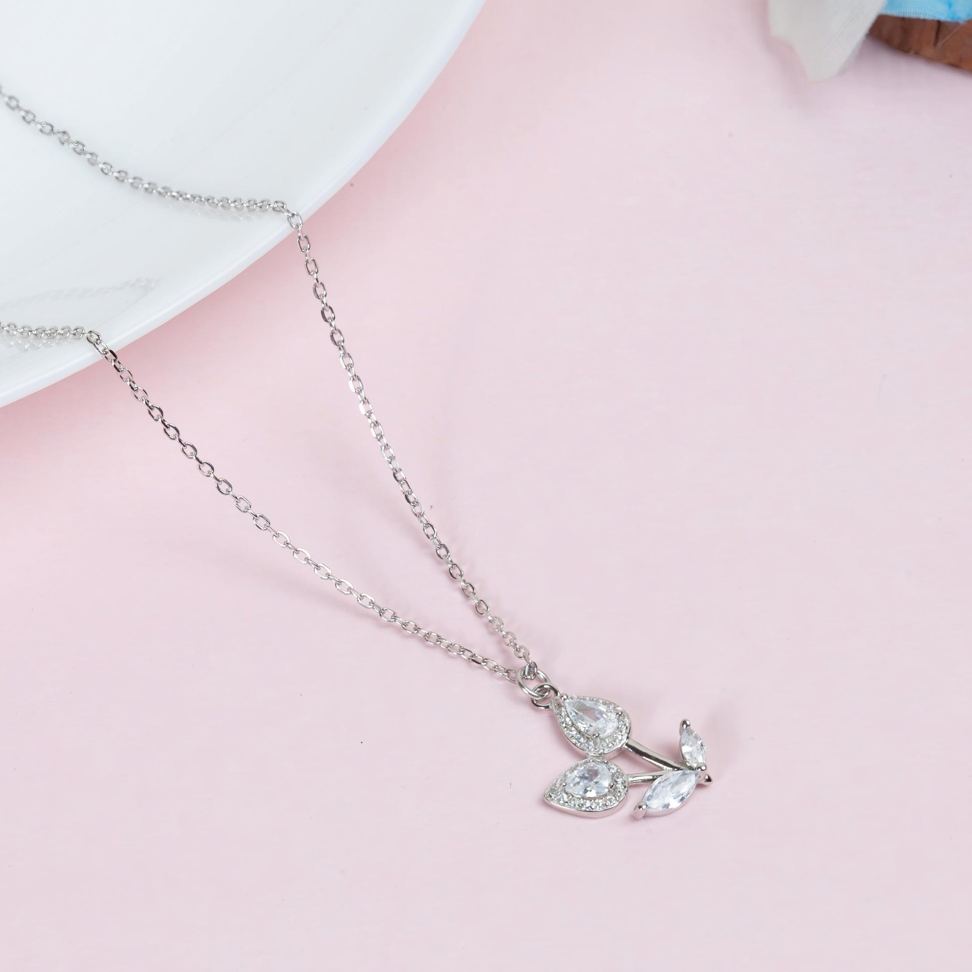 Evelyn Bloom Pendant Necklace