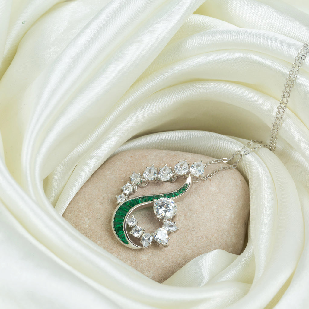 Enchanted Dewdrop Necklace