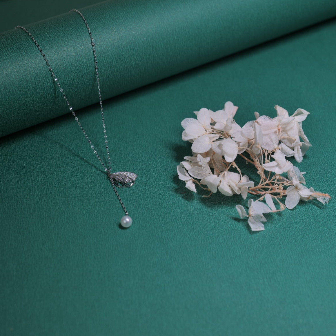 Aureva Wingdrop Necklace