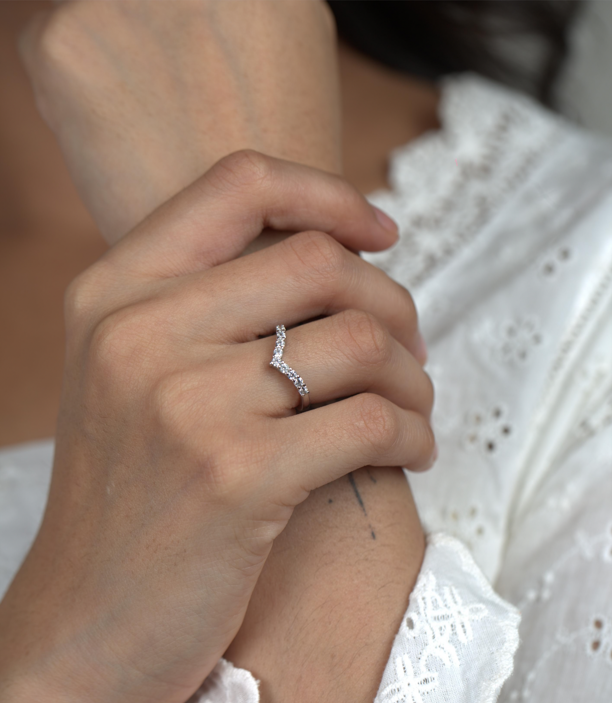 Celeste V-Curve Ring