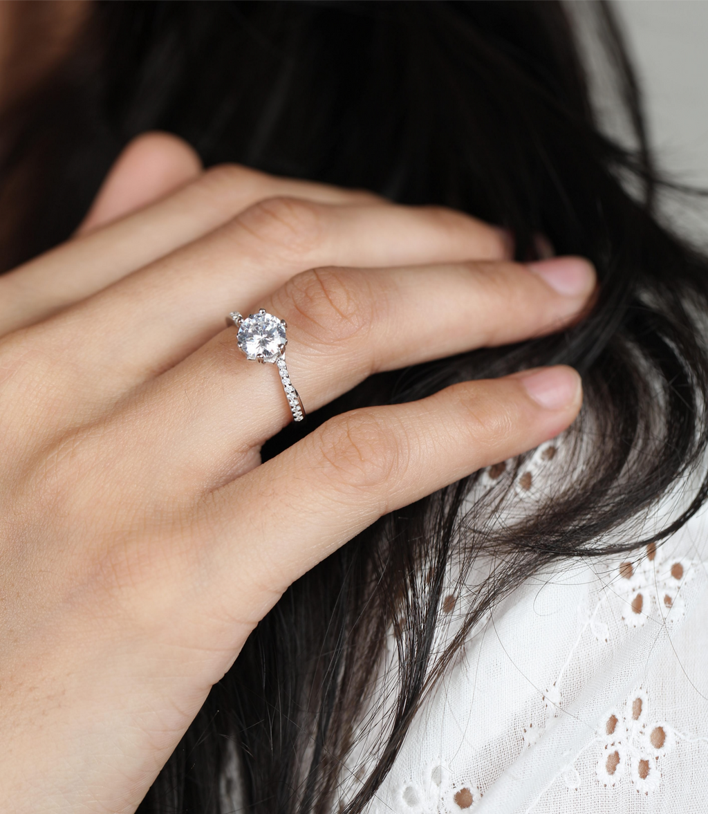 Luna Solitaire Ring
