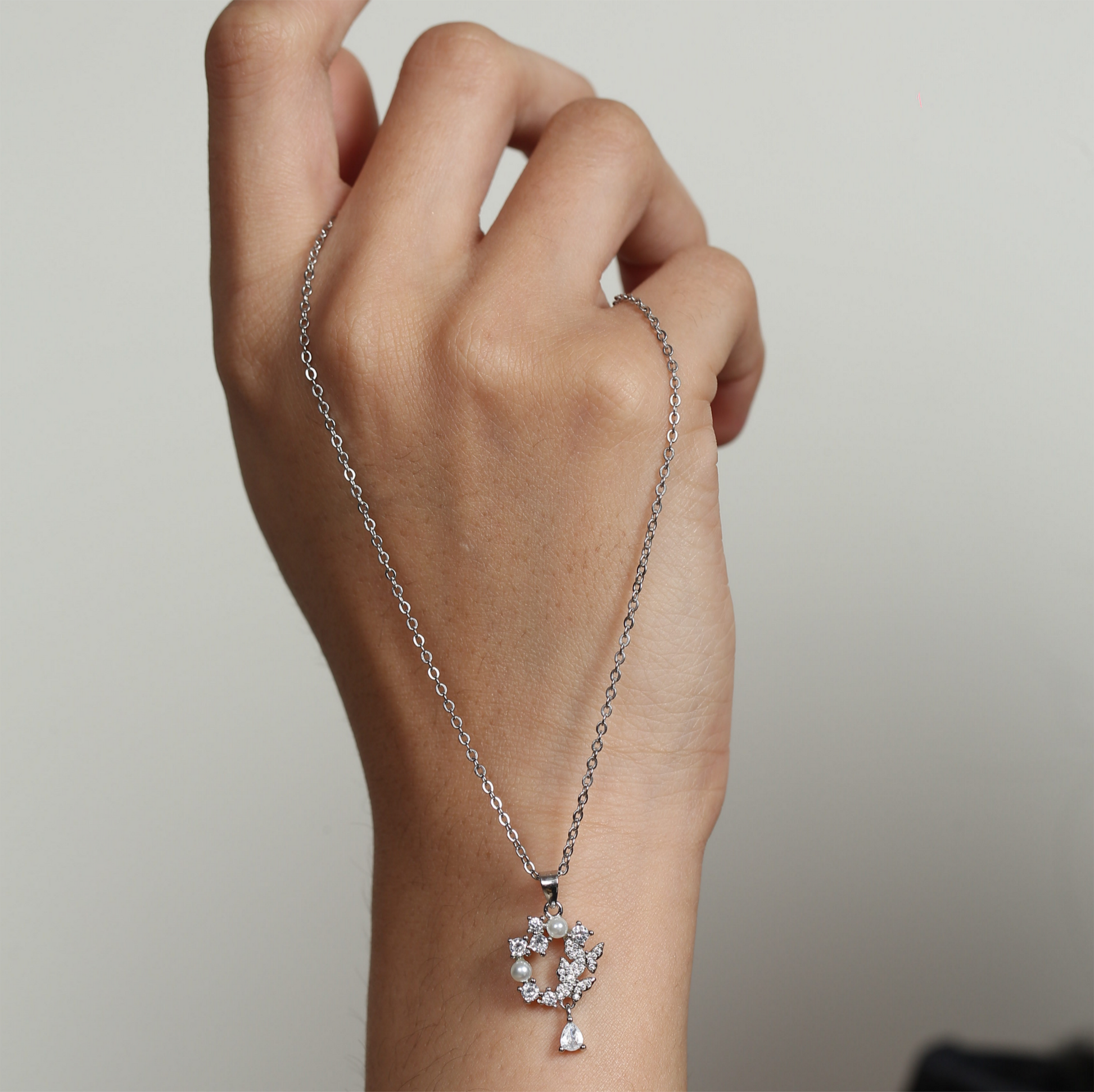 Elora Floral Pearl Necklace