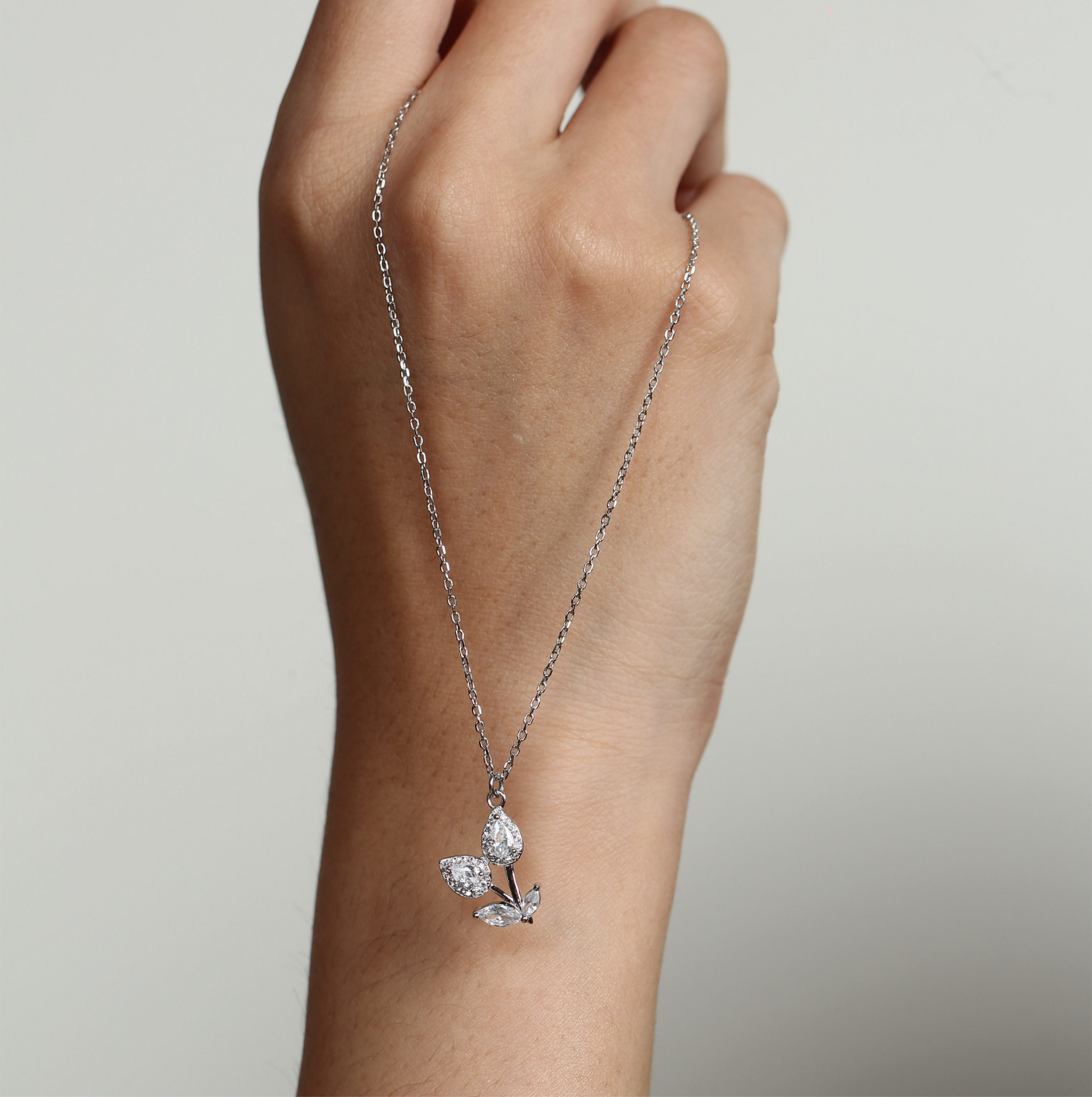 Evelyn Bloom Pendant Necklace