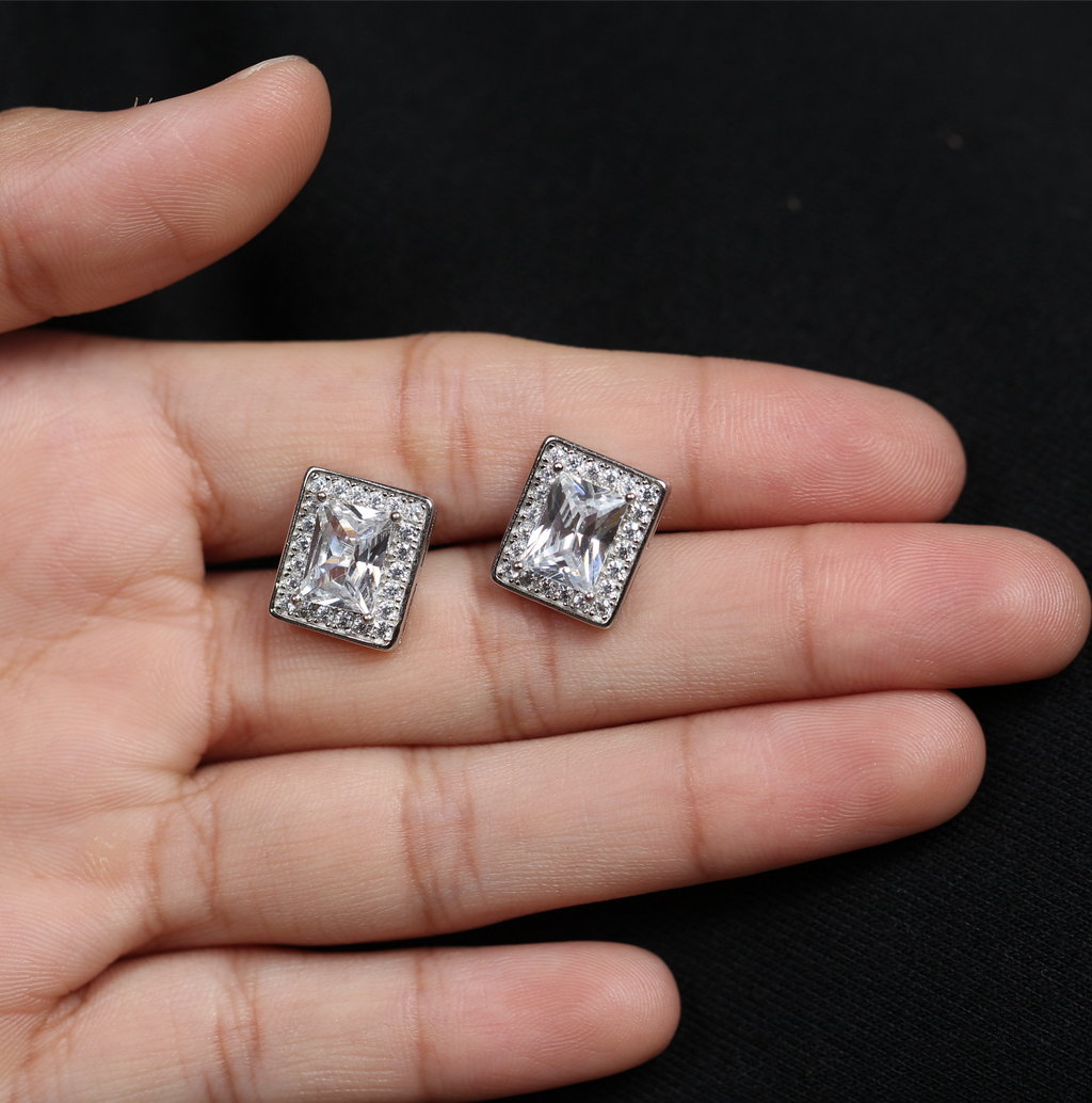 Lumière Radiant Stud