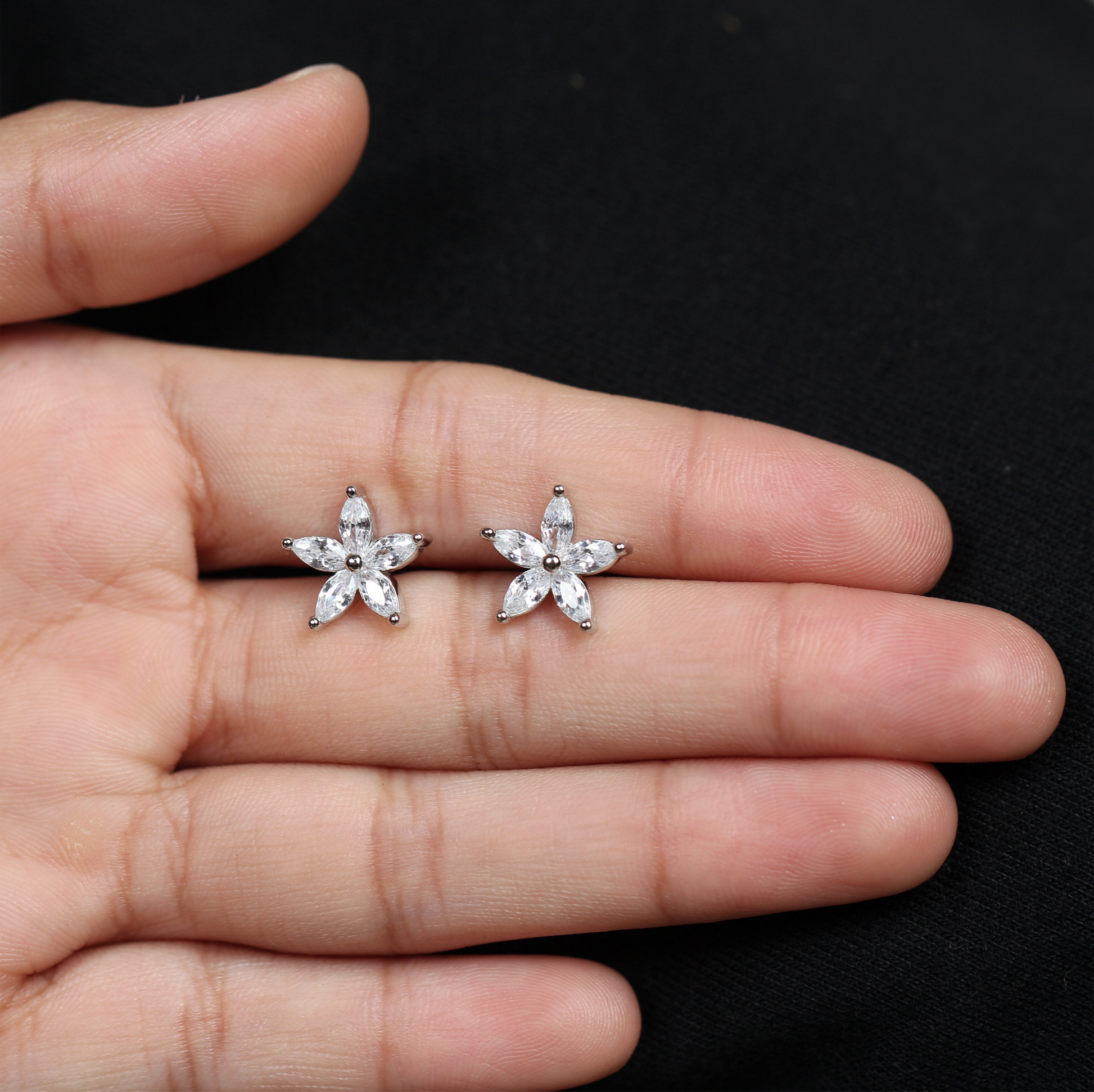 Lumi Flora Studs